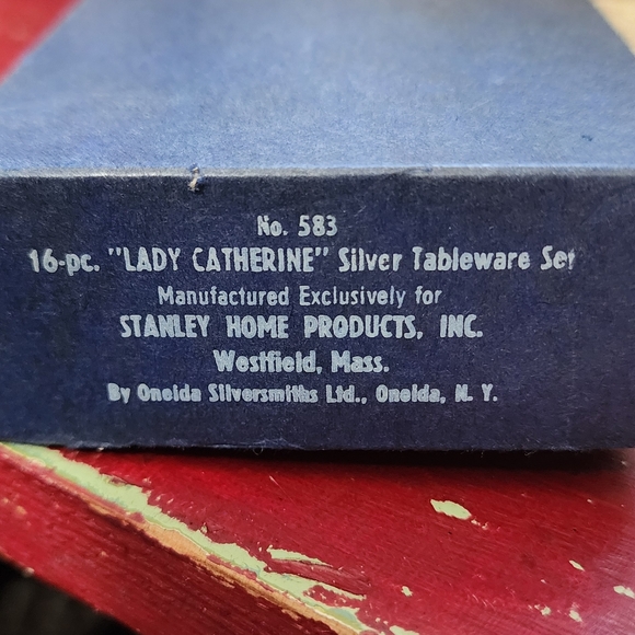 Vintage Oneida Lady Catherine Silverware - Picture 9 of 11